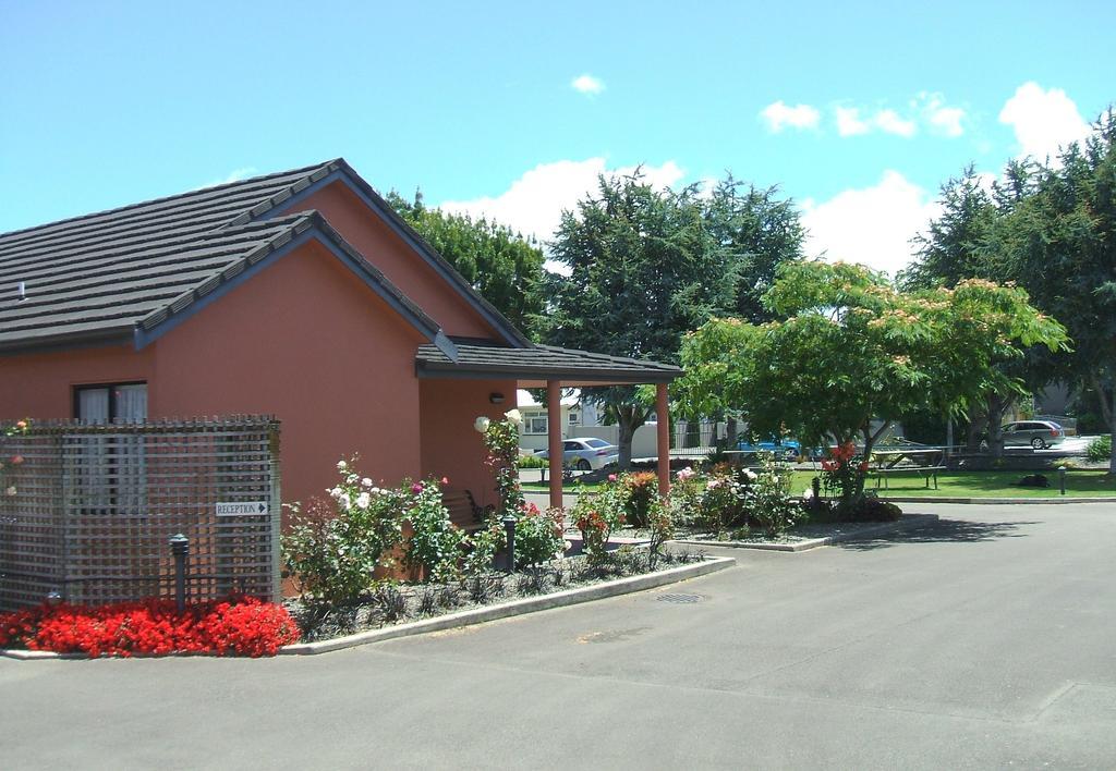 פלמרסטון נורת' Pavilion Motel & Conference Centre מראה חיצוני תמונה