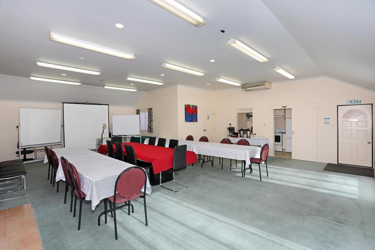 פלמרסטון נורת' Pavilion Motel & Conference Centre מראה חיצוני תמונה